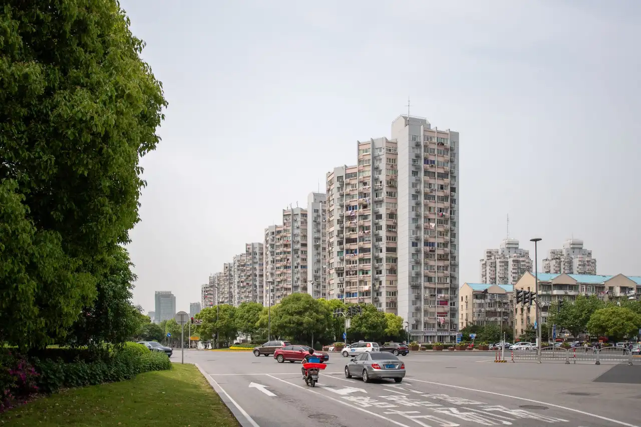 商业小区出入口管理方案：车牌识别与快速道闸一体化设计