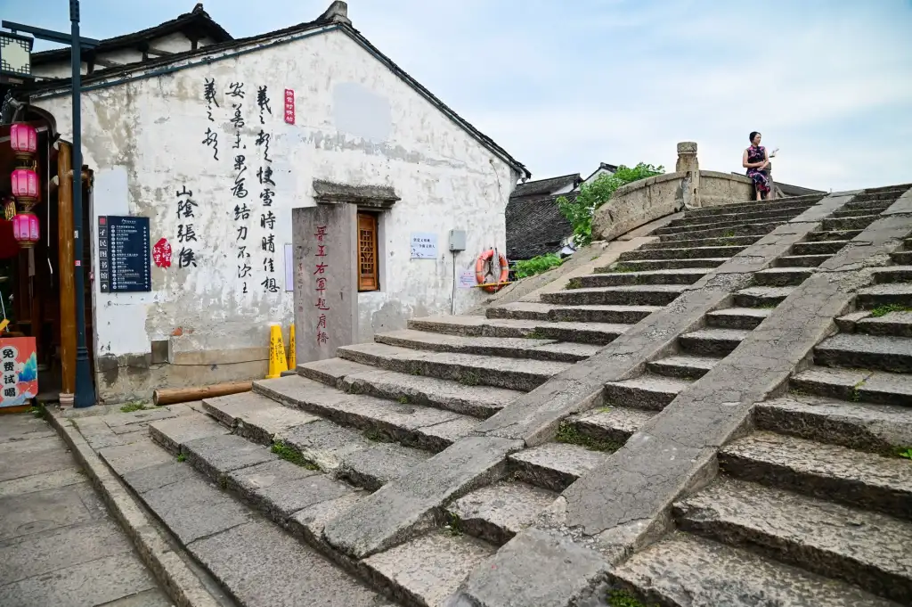 武汉小区智能道闸与车牌识别系统选型对比分析
