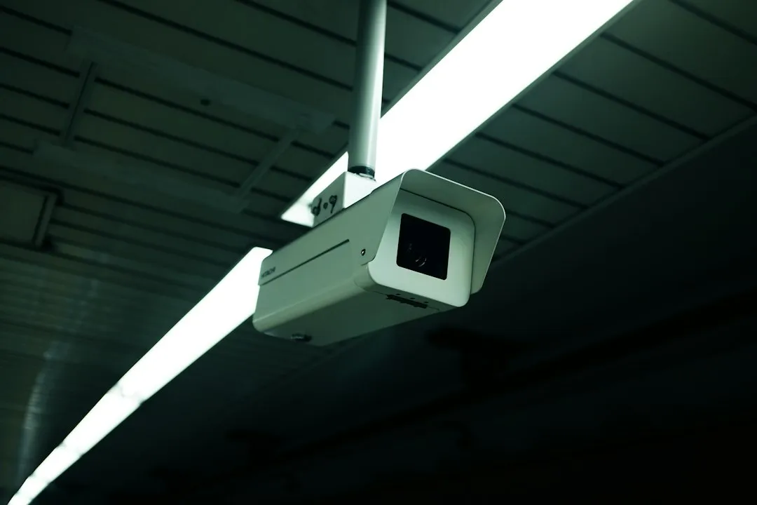 车牌识别停车场设备选型:道闸速度与识别精度的平衡之道正文配图 2